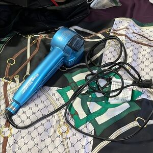 Elegant Blue Hair Accessory for Stylish Looks